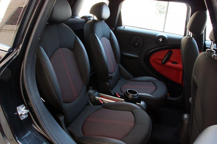  Mini Cooper Countryman 2011 года  (фото 17 из 160)